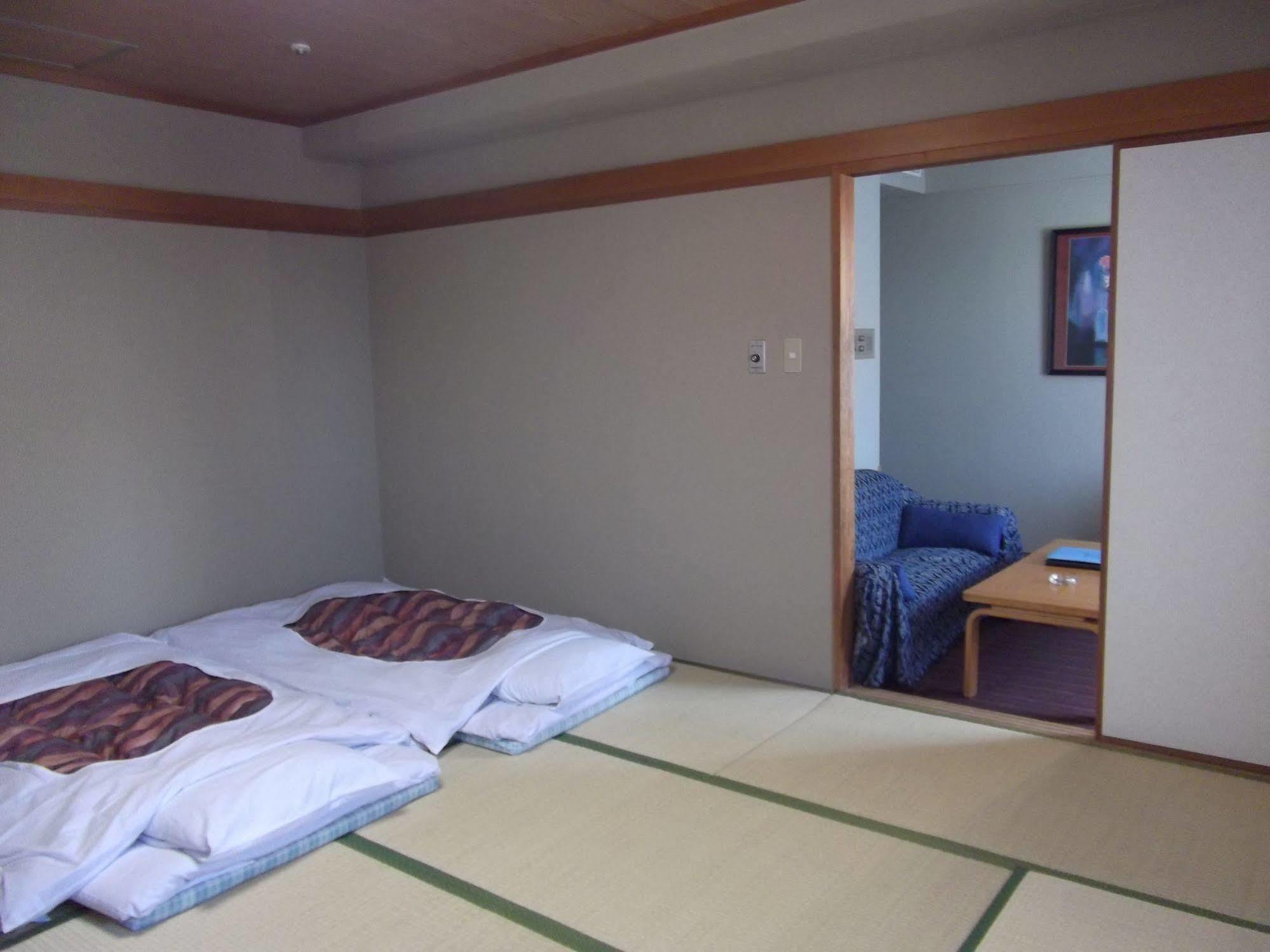Ichikawa Grand Hotel Exterior foto